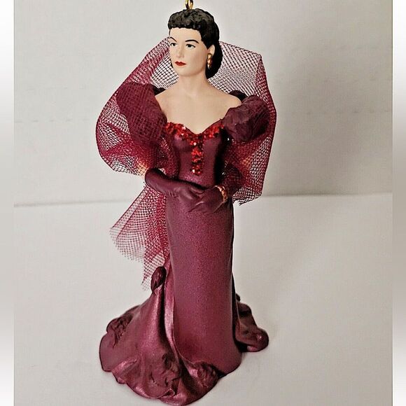 Hallmark Keepsake Ornament: Scarlett O’Hara - Picture 2 of 9
